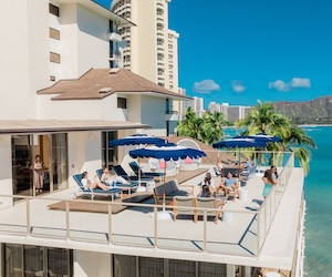 OUTRIGGER Reed Waikiki Beach Resort Coral Reef